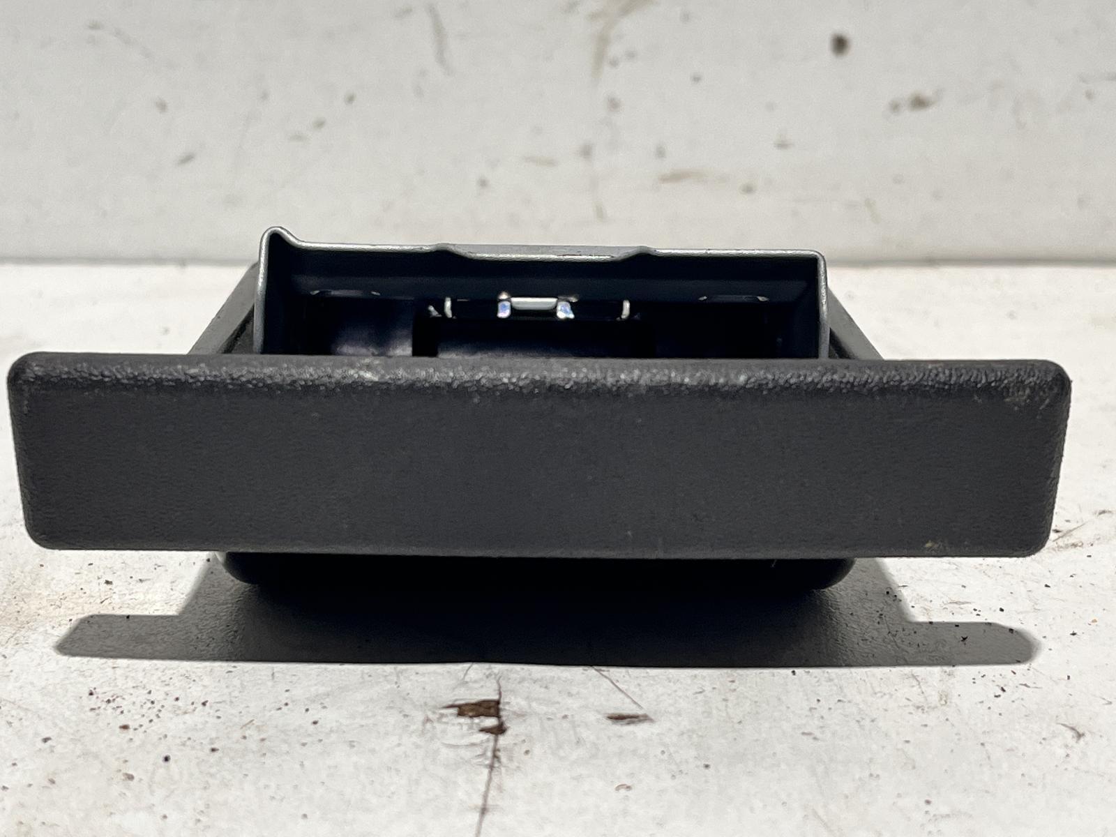 Toyota HILUX Ashtray TGN16 Dash Mounted 03/05-08/15 - TOYOTA