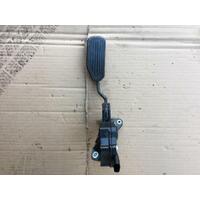 Toyota Camry Accelerator Pedal AVV50 12/2011-05/2015