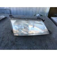 Toyota Avalon Right Head Light MCX10 07/2000-09/2003