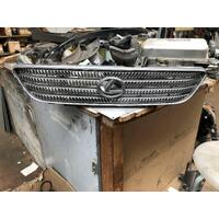 Lexus IS200 Grille GXE10 01/1998-08/2001