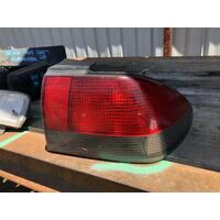 Saab 900 Right Tail Light SE 2/1994-06/1998