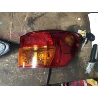 Lexus IS250 GSE20 Sedan Right Tail Light Horizontal Type 11/2005-09/2008