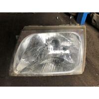 Toyota Hilux Head Left Head Light RZN154 11/2001-03/2005