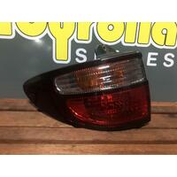 Toyota TARAGO Left Tail Light ACR30 06/00-06/03