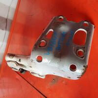 Toyota HIACE Bottom Door Roller TRH KDH 03/05-04/19