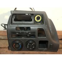 Toyota HIACE Heater & A/C Controls TRH201 03/05-02/14 