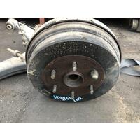 Toyota Hiace SBV Left Rear Hub RCH12 10/95-02/04