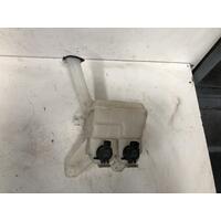 Toyota Yaris Washer Bottle NCP90 03/2005-07/2011