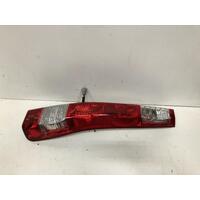 Honda CR-V Right Tail Light RD7 10/2004-02/2007