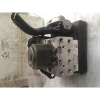 Toyota Corolla ABS Pump / Module ZZE122 12/2001-06/2007