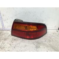 Toyota AVALON Right Taillight MCX10 07/00-09/03