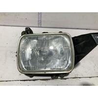 Toyota HIACE Right Headlight RZH113 10/98-12/04