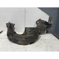 Toyota Kluger Right Guard Liner GSU40 07/2010-02/2014