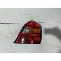 Hyundai Elantra Right Tail Light XD 11/2000-09/2003