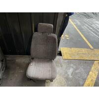 Toyota Hilux Right Front Seat LN107 10/1988-09/1997