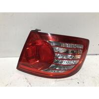 Hyundai ELANTRA Right Taillight XD Hatch 10/03-07/06