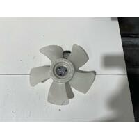 Toyota Hiace 5-Blade Fan and Motor KDH201 08/2010-04/2019