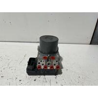 Toyota Kluger ABS Pump / Module GSU55 03/2014-01/2017