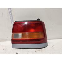 Toyota COROLLA Right Taillight AE101 Hatch 06/96-10/99