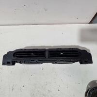 Toyota Prius C Centre A/C Vents NHP10 12/2011-03/2020