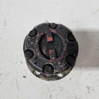 Toyota Hilux Left Locking Hub RN105 10/88-03/05