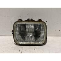 Toyota Hiace Right Head Light RZH125 10/1998-12/2004