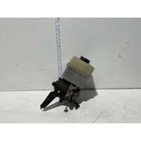 Toyota Landcruiser Height Control Pump Assembly UZJ100 04/1998-10/2007