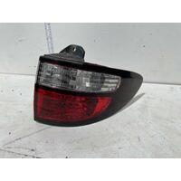 Toyota Estima Right Tail Light ACR30 2000-2003