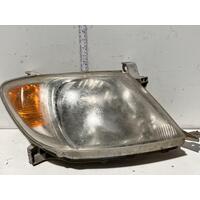 Toyota HILUX Right Headlight KUN26 10/08-06/11