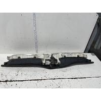 Toyota Hiace Upper Tie Bar with Bonnet Lock TRH223 03/2005-08/2010