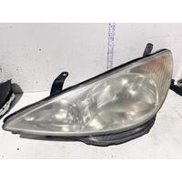 Toyota TARAGO Left Headlight ACR30 06/00-06/03 