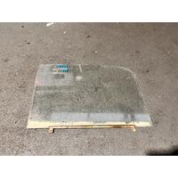 Toyota HIACE Right Front Door Window Glass RH32 05/77-01/83