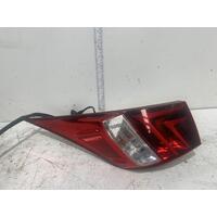 Lexus IS300h Right Tail Light AVE30 04/2013-09/2016