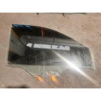 Nissan NAVARA Right Front Door Window Glass NP300 05/15-2022