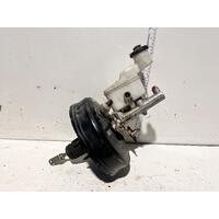 Toyota Hilux Brake Booster with Master Cylinder KUN26 03/2005-08/2015