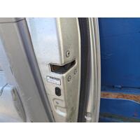 Toyota Hilux Right Rear Door Lock Mechanism TGN16 03/2005-08/2015