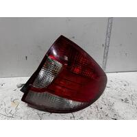 KIA RIO Right Tail Light BC 09/2002-07/2005