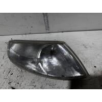 Saab 9 5 Right Corner Light SE 11/1997-10/2001