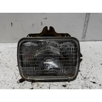 Toyota 4 Runner Right Head Light LN130 10/1991-06/1996