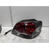 Mitsubishi Outlander Right Tail Light ZE 12/2002-07/2004