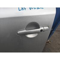 Toyota Rukus Left Front Outer Door Handle AZE151 01/2007-12/2015