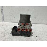 Toyota Rukus ABS Pump / Module AZE151 01/2007-12/2015