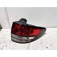 Toyota Estima Right Tail Light ACR30 2003-2006