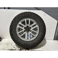 Toyota Hilux Alloy Wheel Mag and Tyre KUN26 07/2011-08/2015