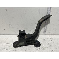 Mitsubishi 380 Accelerator Pedal DB 09/05-03/08