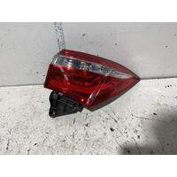 Toyota Corolla Right Tail Light ZRE172 12/2013-10/2016