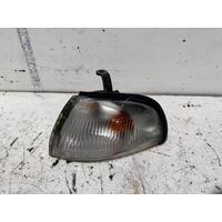 Subaru Outback Left Corner Light B2A 09/1996-10/1998