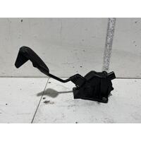 Toyota YARIS Pedal NCP131 Accelerator 10/11-12/19