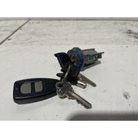 Toyota HIACE Ignition & Key RCH12 SBV 10/95-02/04 