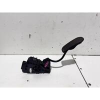 Toyota Hilux Accelerator Pedal TGN16 03/2005-08/2015